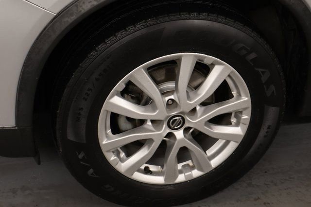 Used 2020 Nissan Rogue SV image 8