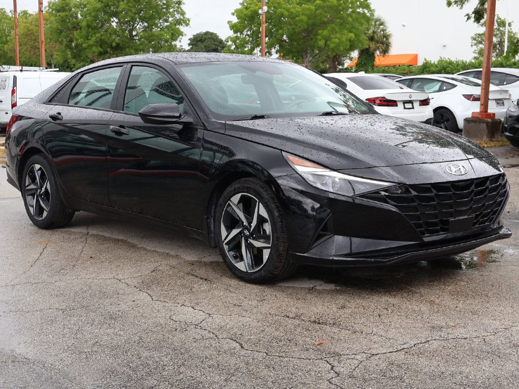 Used 2023 Hyundai Elantra SEL w/ Convenience Package FWD image 47