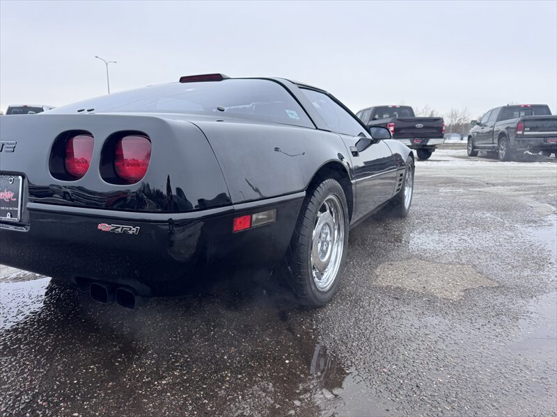 Used 1991 Chevrolet Corvette ZR-1 RWD image 4