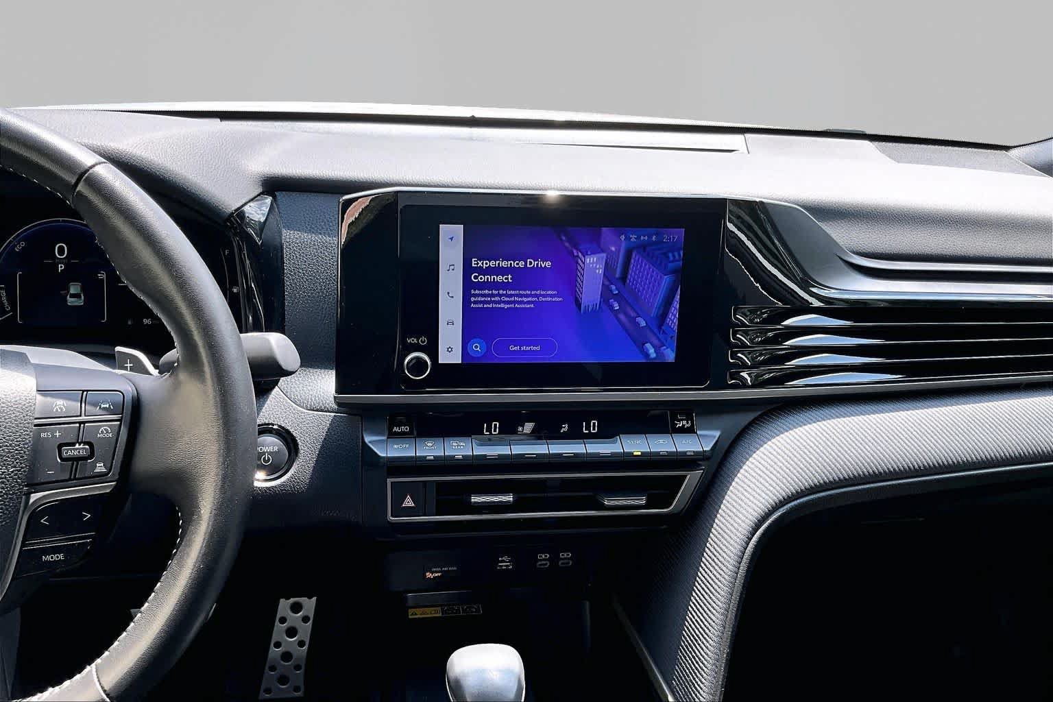 Used 2025 Toyota Camry SE FWD image 7