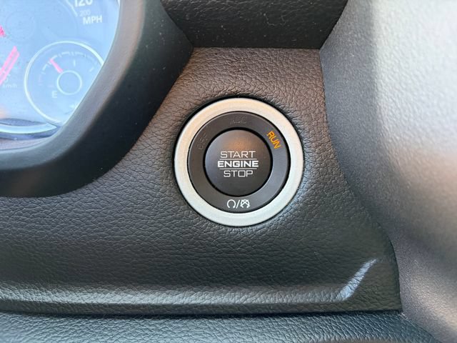 Used 2021 RAM 1500 Big Horn AWD/4WD image 3