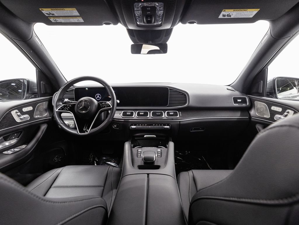 Used 2025 Mercedes-Benz GLE 450e 4MATIC w/ AMG Line Exterior image 28