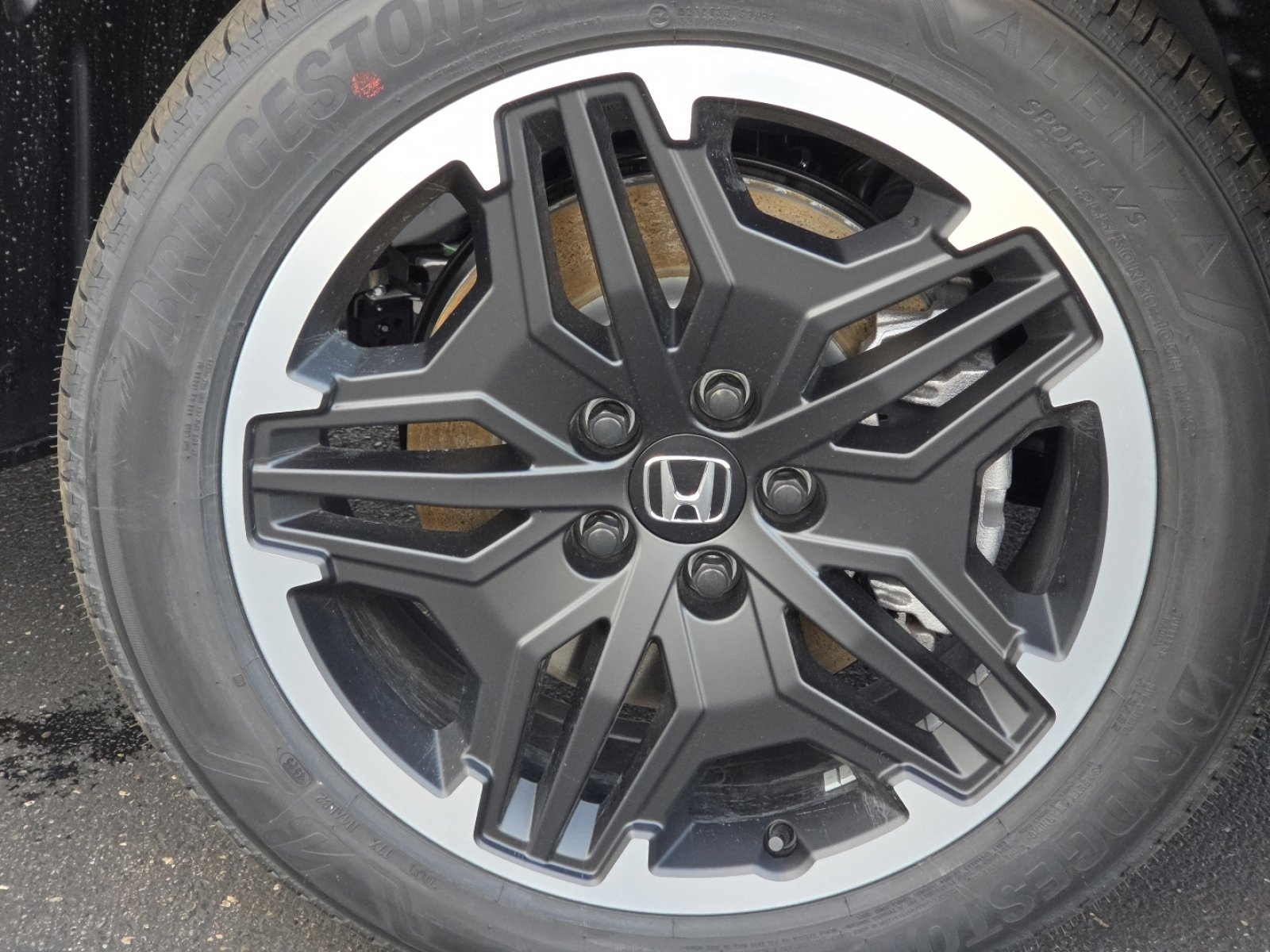 New 2026 Honda Pilot Touring image 10