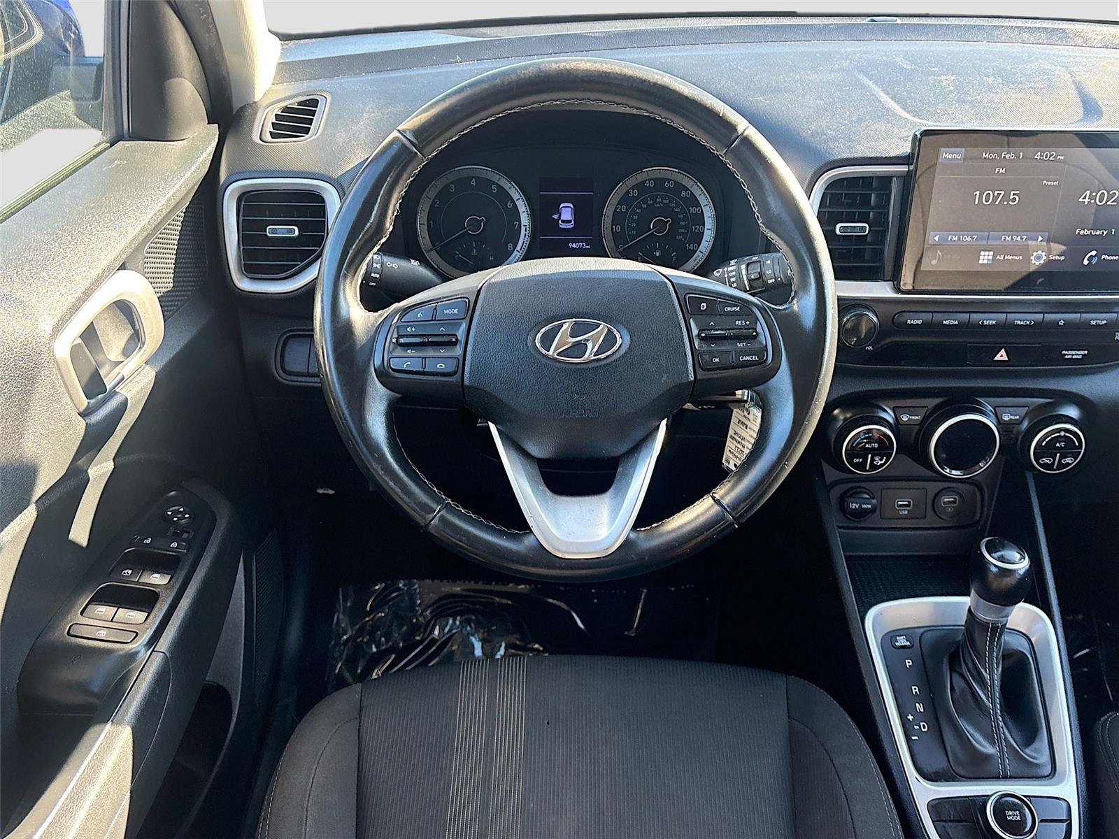 Used 2021 Hyundai Venue SEL image 21
