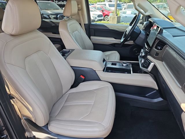 Used 2024 Ford Expedition Max Limited RWD image 10