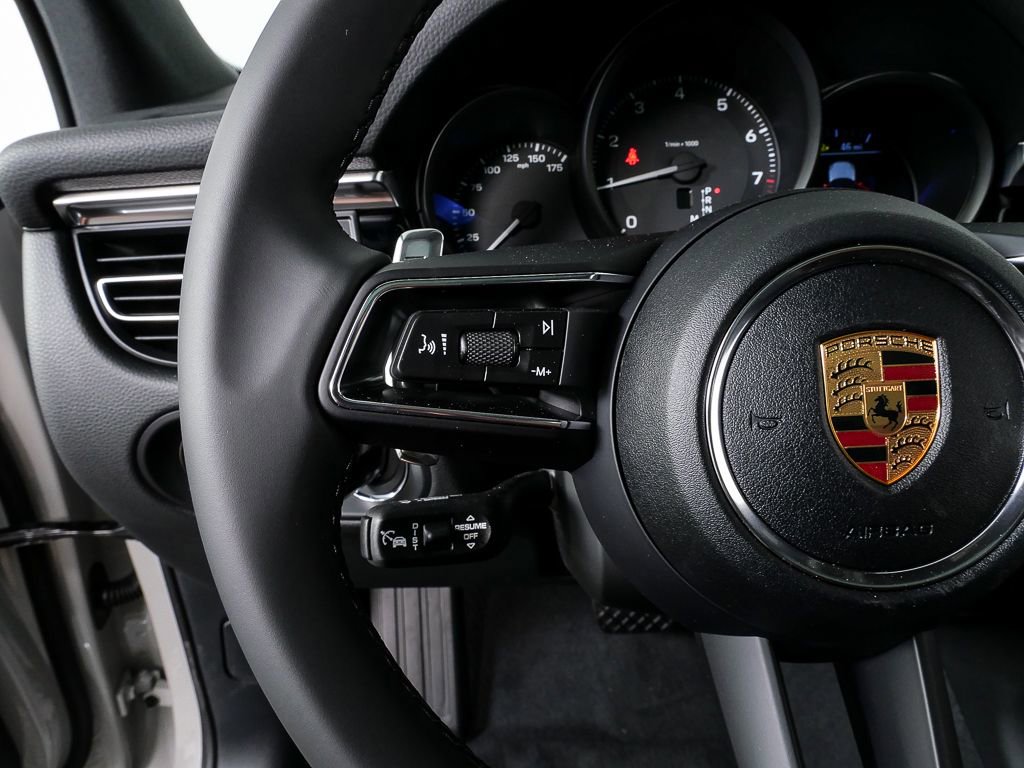 New 2026 Porsche Macan image 10