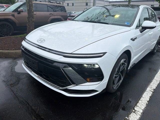 Used 2025 Hyundai Sonata SEL FWD image 6