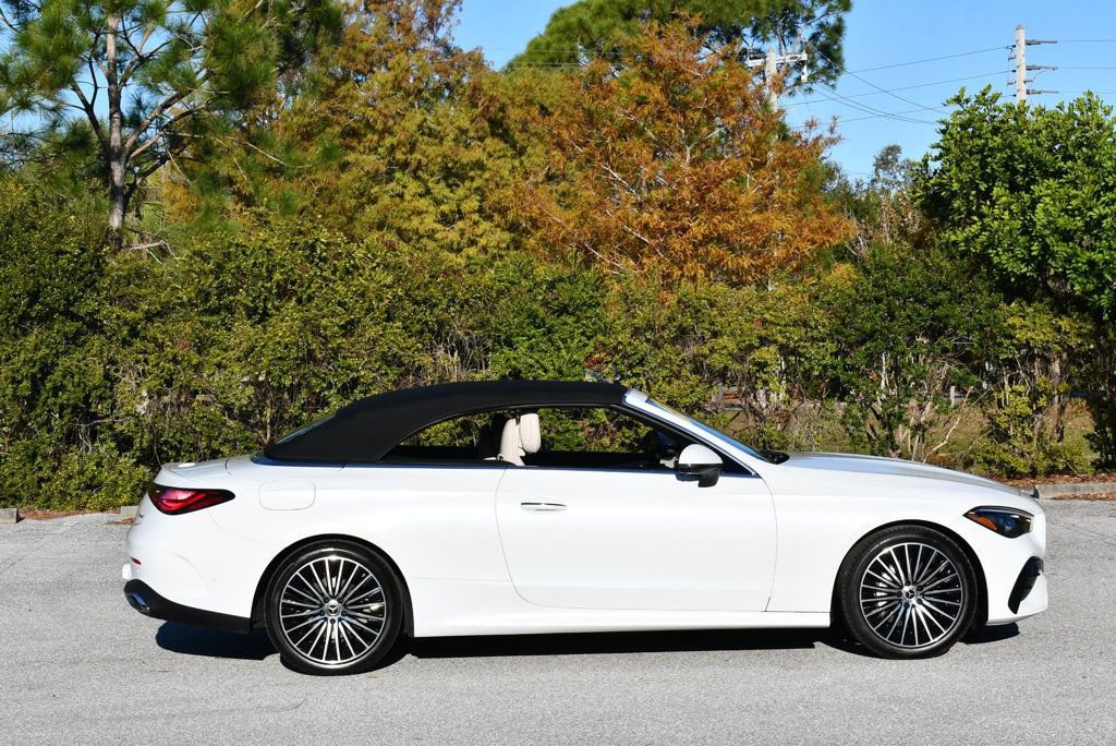 Used 2025 Mercedes-Benz CLE 300 4MATIC Cabriolet image 44