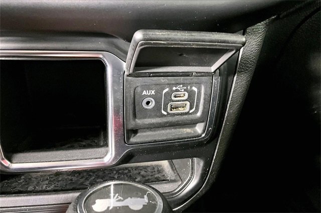 Used 2022 Jeep Wrangler Unlimited Sport image 16