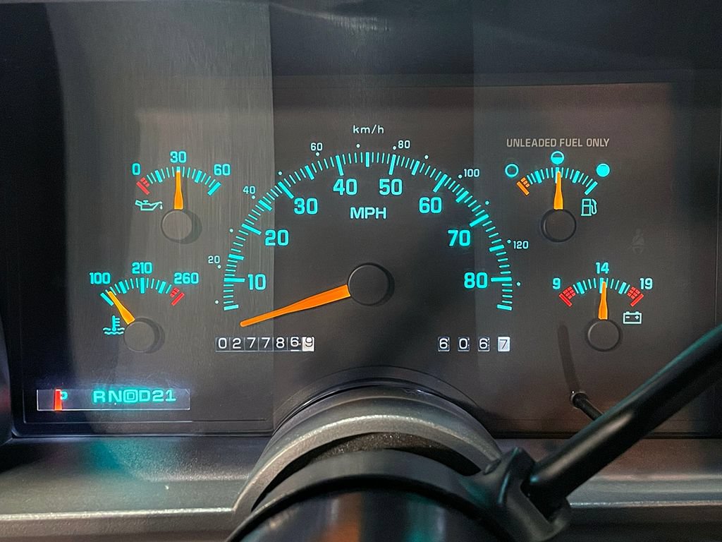 Used 1992 Chevrolet Silverado 1500 2WD Regular Cab image 64