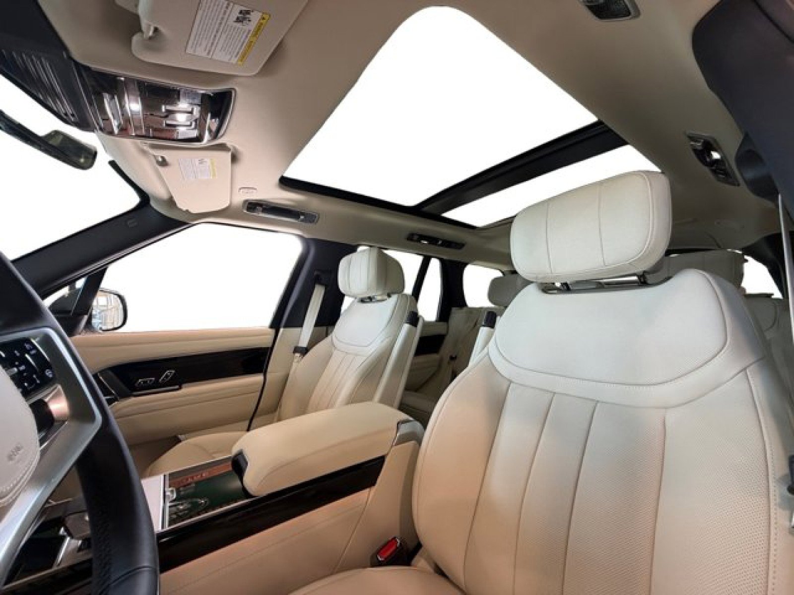 New 2026 Land Rover Range Rover Autobiography AWD/4WD image 12