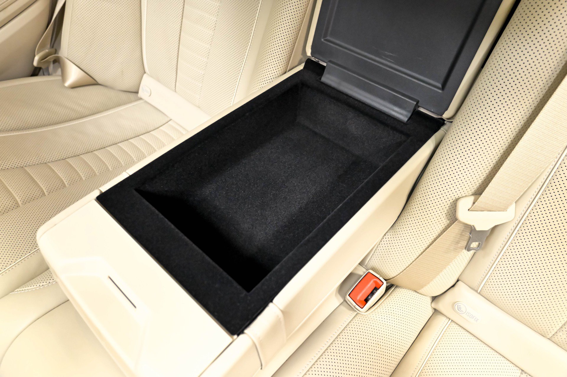 Used 2016 Mercedes-Benz S 550 4MATIC Sedan image 31