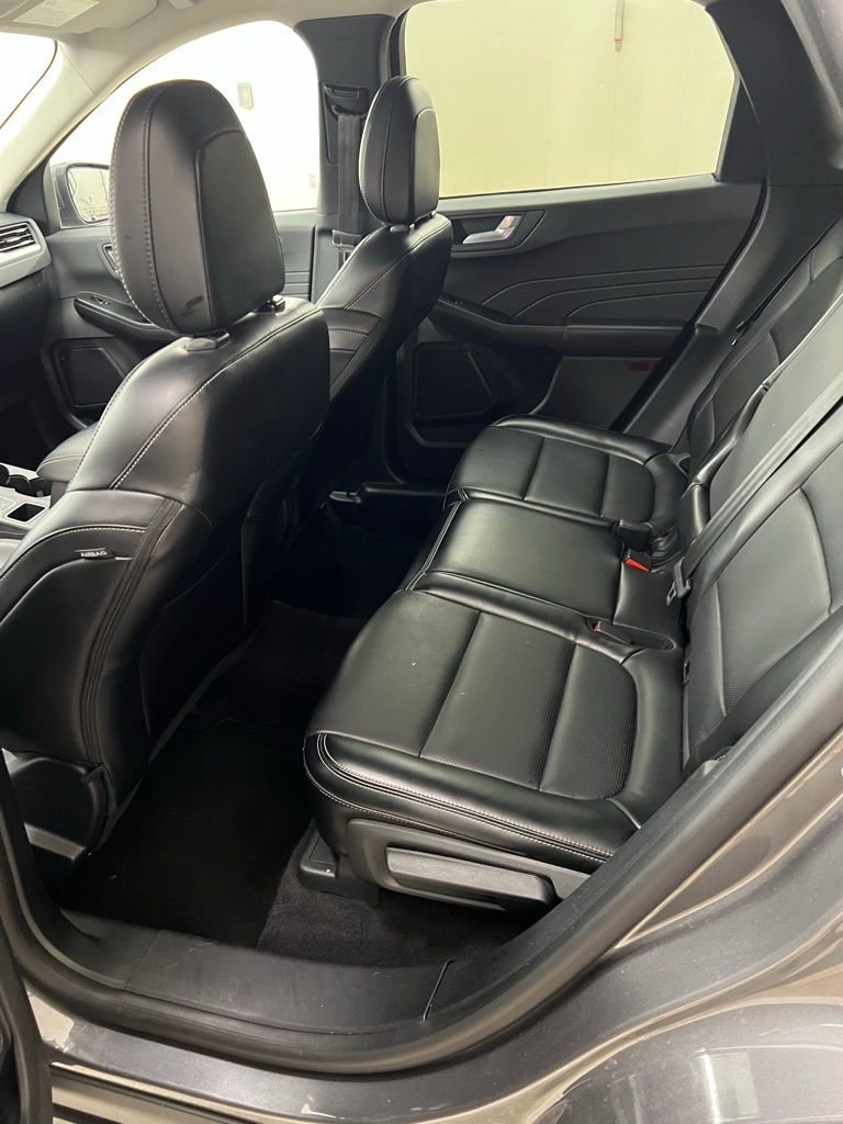 Used 2024 Ford Escape Platinum image 6