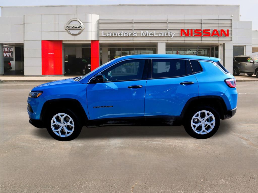 Used 2024 Jeep Compass Sport image 6