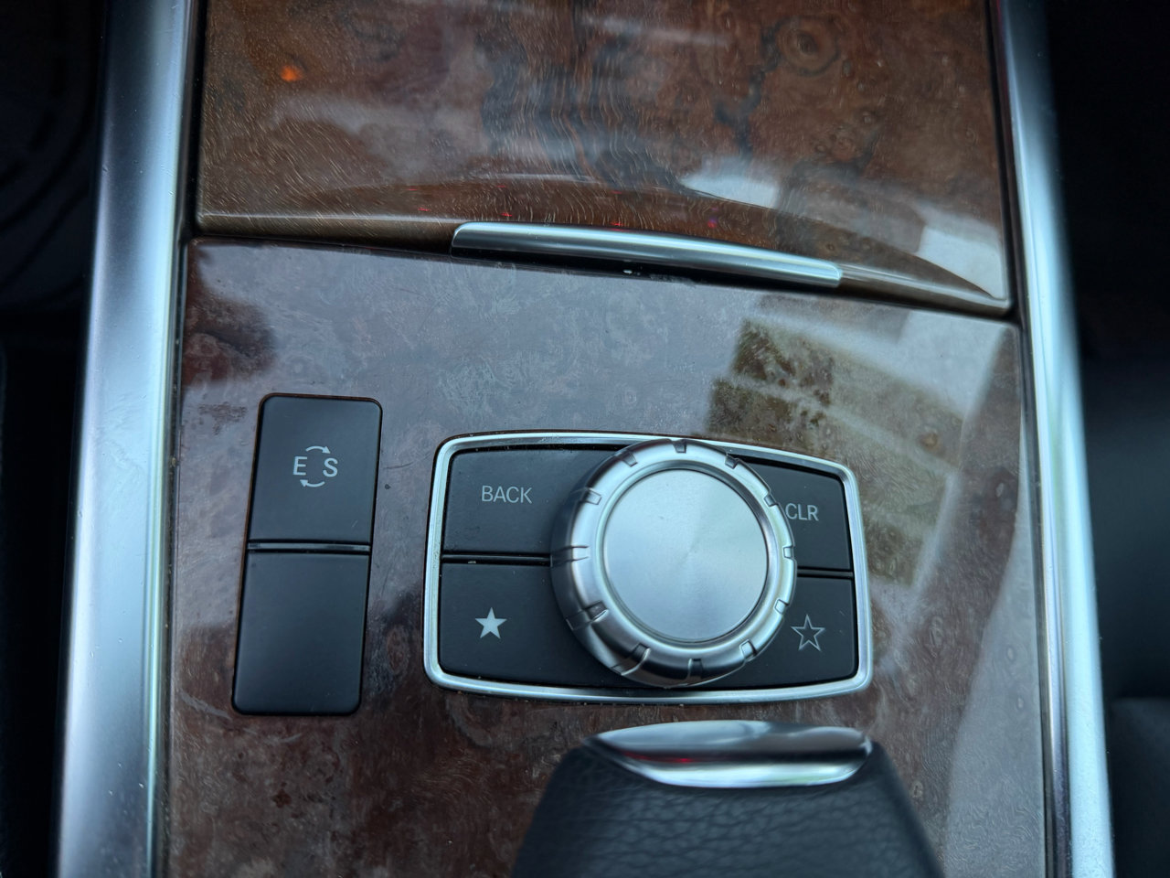 Used 2014 Mercedes-Benz E 350 4MATIC Sedan image 23