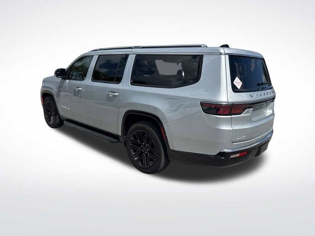 Used 2024 Jeep Wagoneer L 2WD image 3