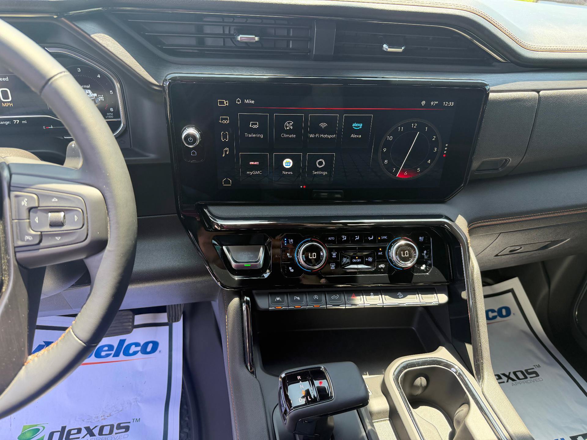 Used 2024 GMC Sierra 1500 AT4 w/ Technology Package AWD/4WD image 12