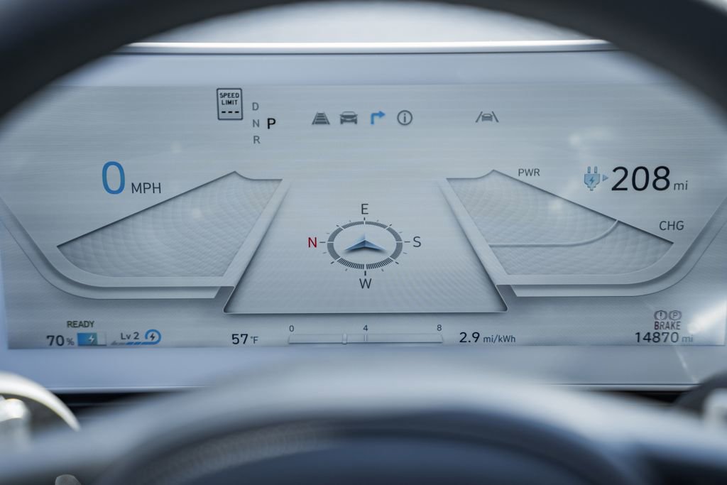 Certified 2024 Hyundai Ioniq 5 SE image 31