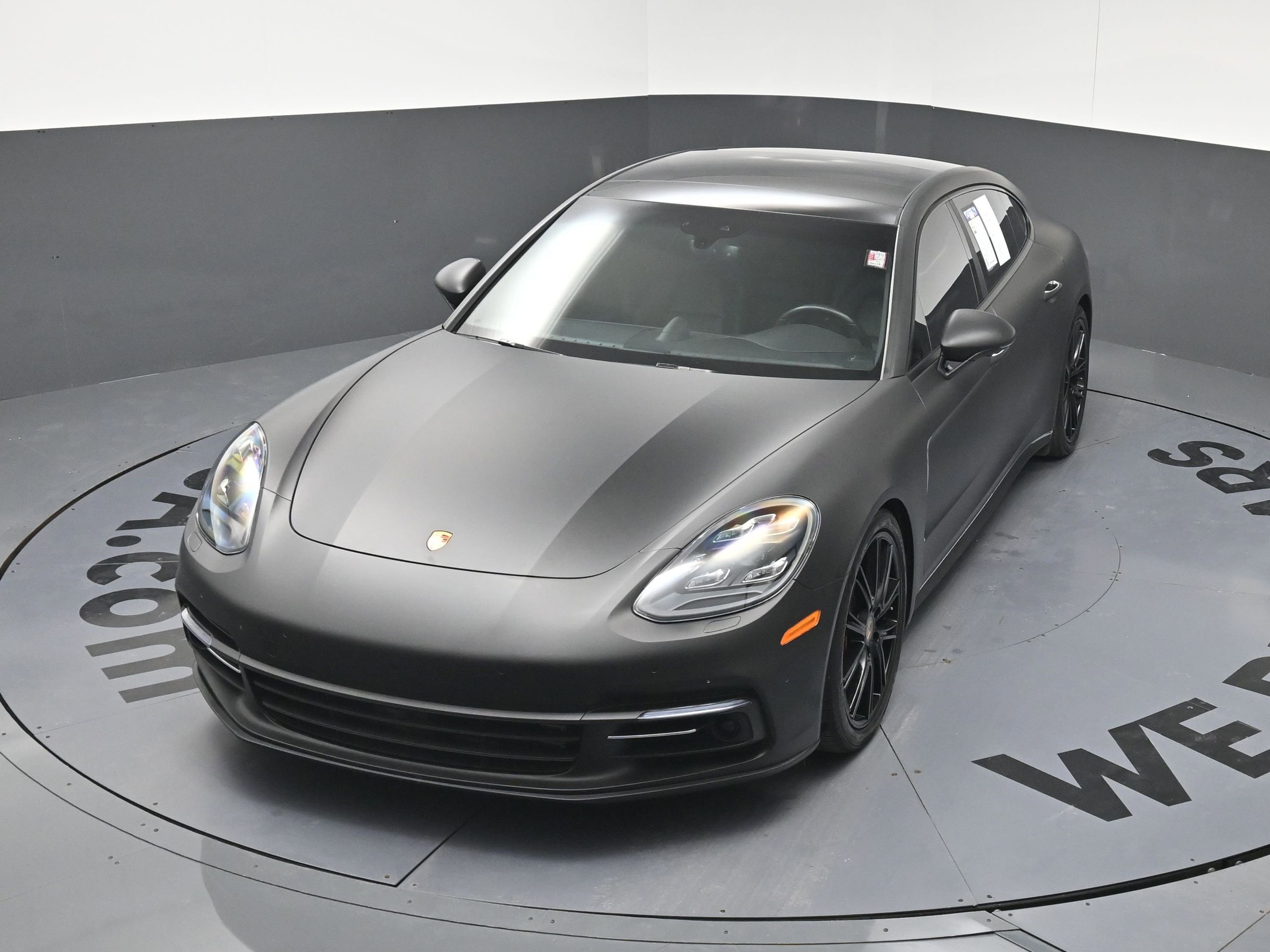Used 2018 Porsche Panamera 4 Executive image 31