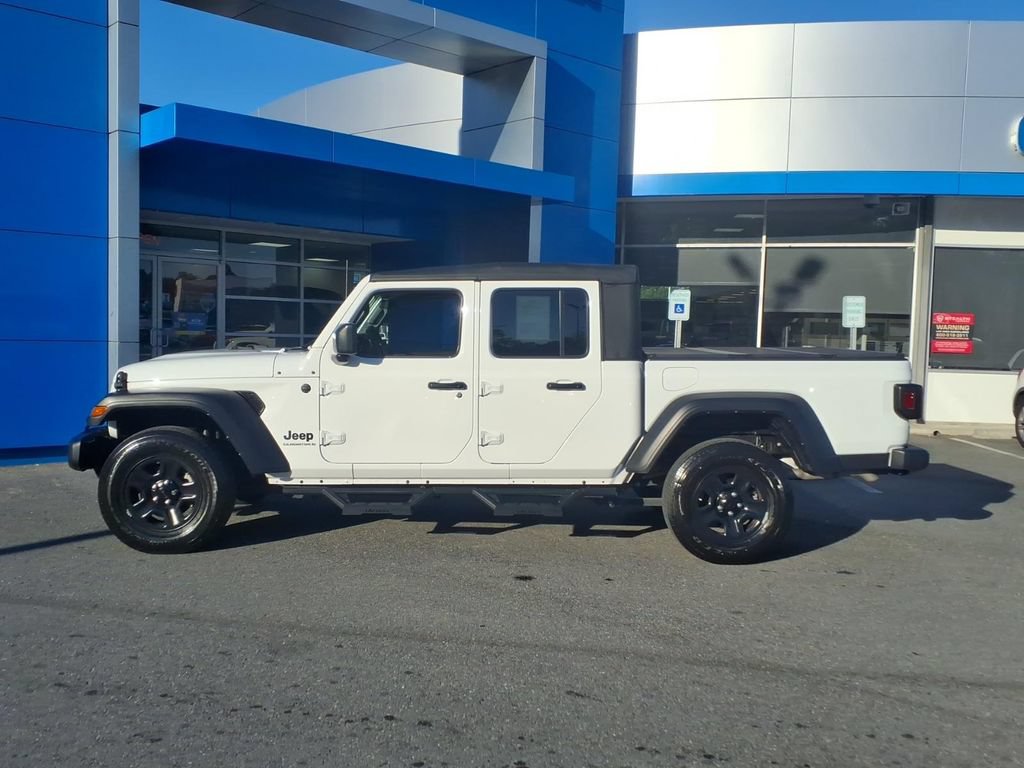 Used 2023 Jeep Gladiator Sport AWD/4WD image 6