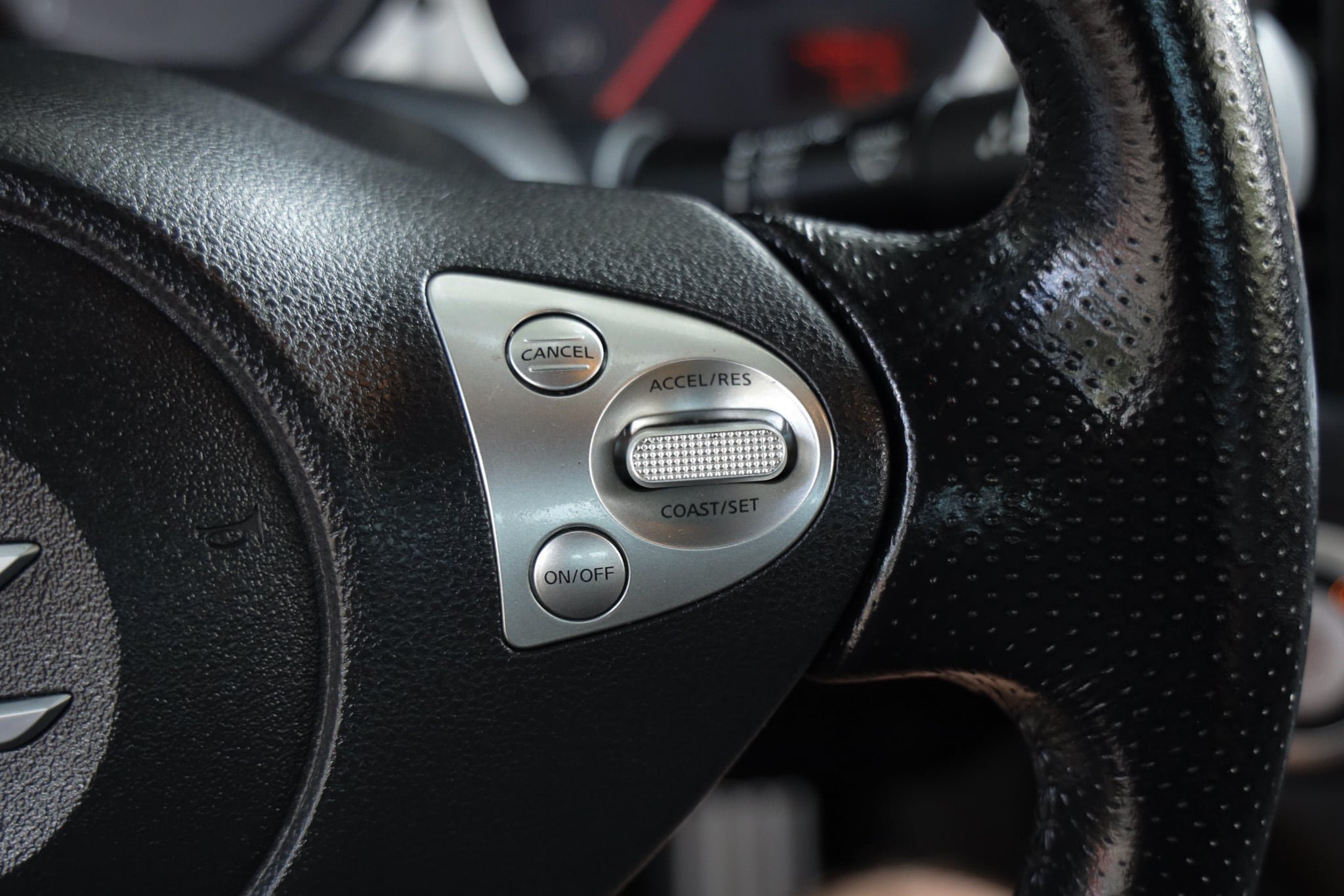 Used 2019 Nissan 370Z Touring RWD image 25