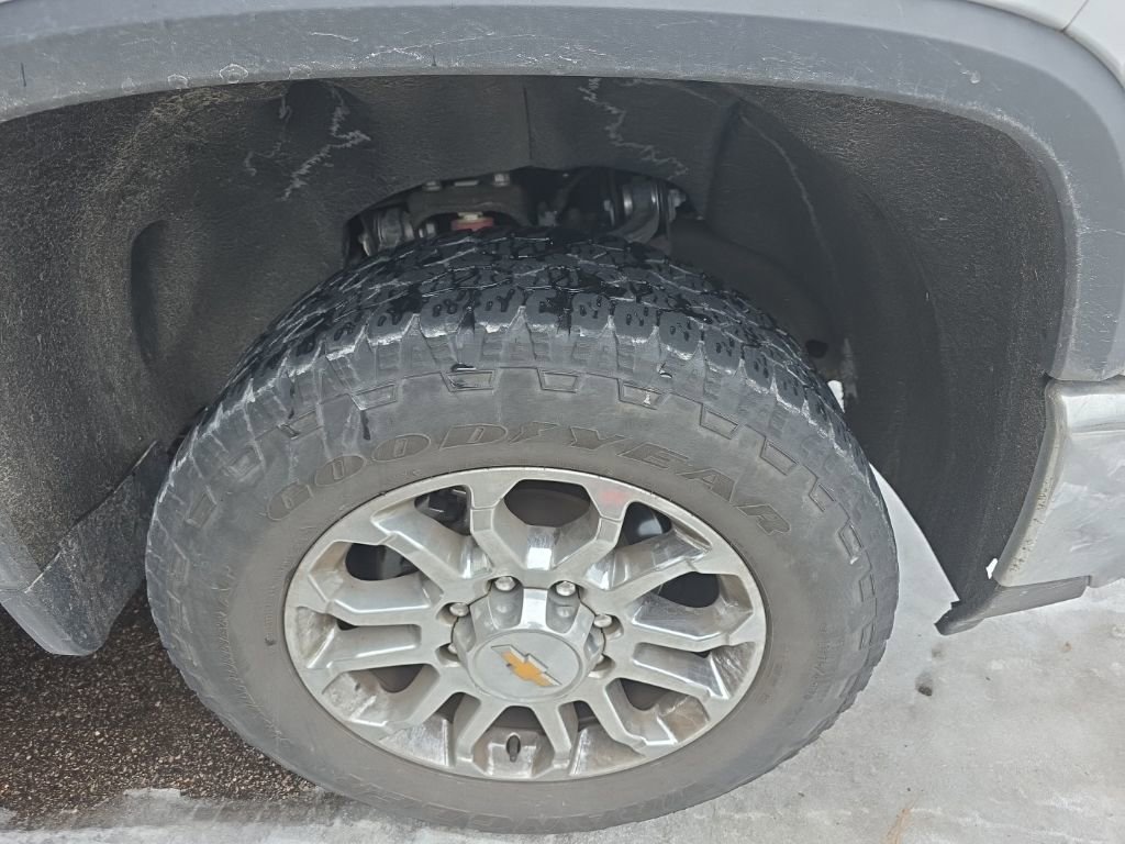 Used 2024 Chevrolet Silverado 2500 LTZ w/ LTZ Premium Package image 7