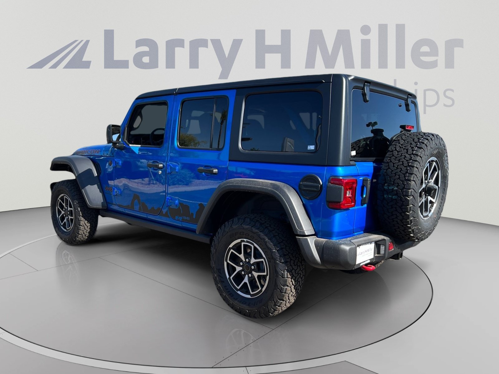 New 2025 Jeep Wrangler Unlimited Rubicon w/ Steel Bumper Group AWD/4WD image 3