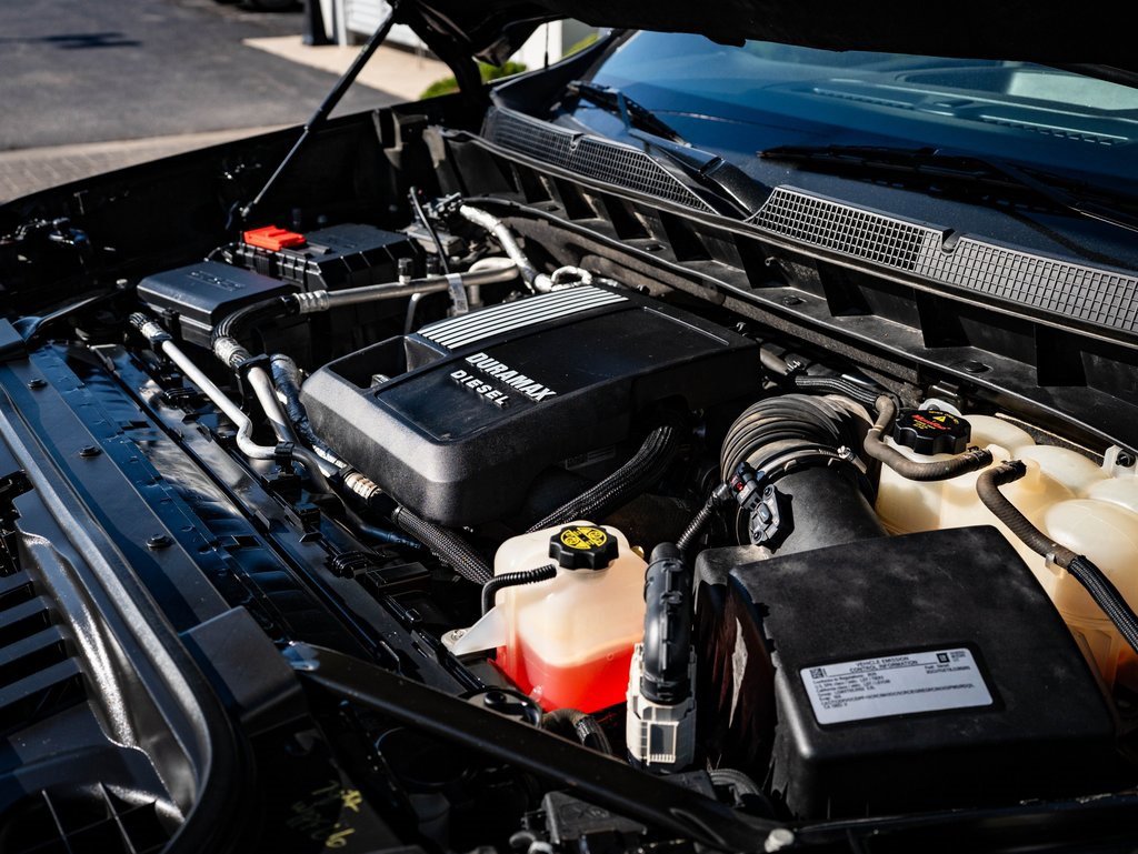 Used 2020 Chevrolet Silverado 1500 LTZ w/ LTZ Premium Package image 38