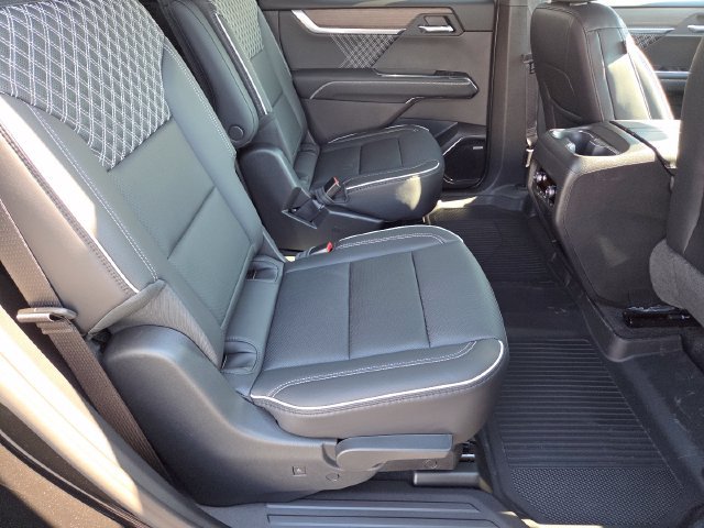New 2027 GMC Acadia Denali w/ Denali Reserve Package AWD/4WD image 25