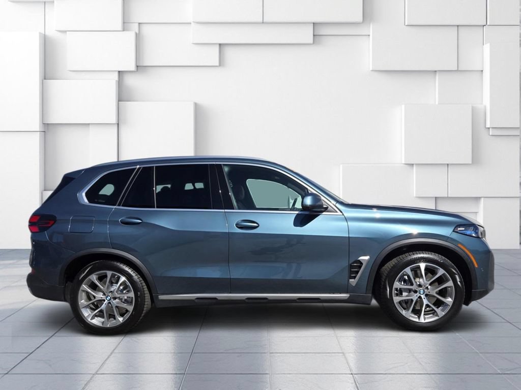 Certified 2026 BMW X5 xDrive50e w/ Premium Package AWD/4WD image 4