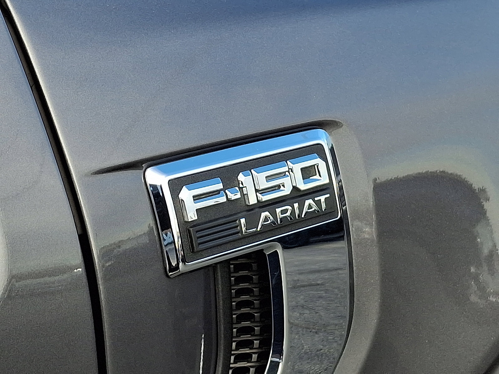 Used 2023 Ford F150 Lariat w/ Equipment Group 502A High image 33