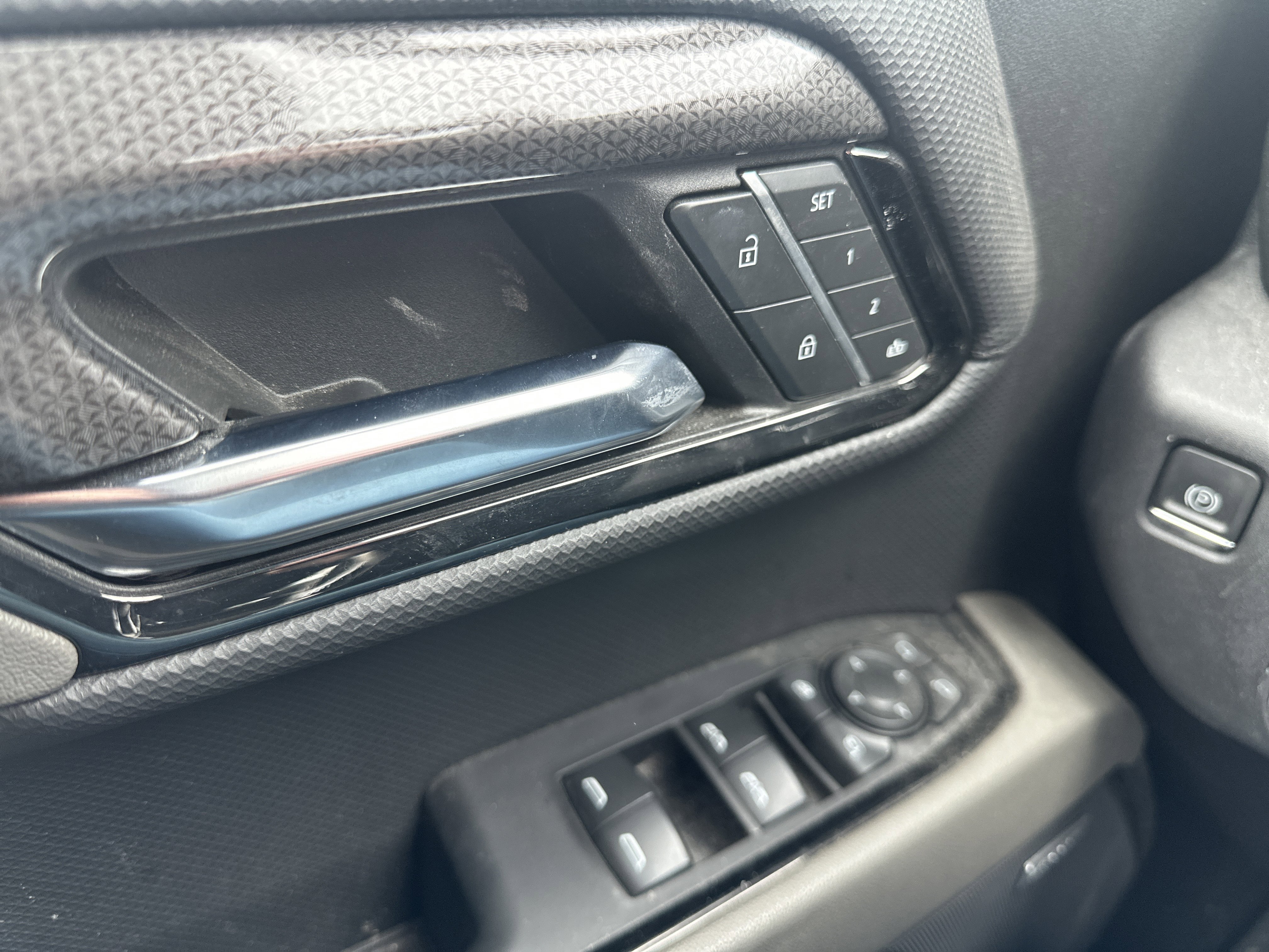 Used 2024 Chevrolet Silverado 1500 ZR2 image 7