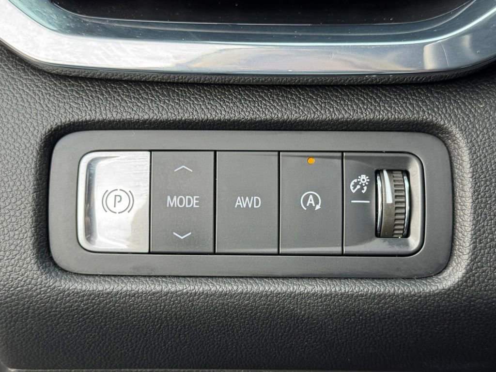 Used 2024 GMC Acadia Elevation image 19