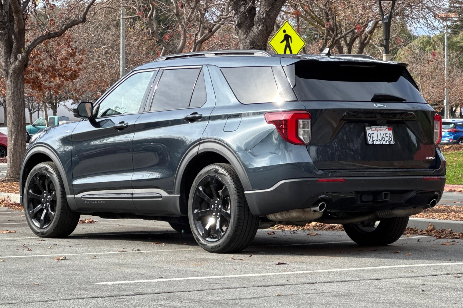 Certified 2022 Ford Explorer ST-Line w/ Class IV Trailer Tow Package image 6