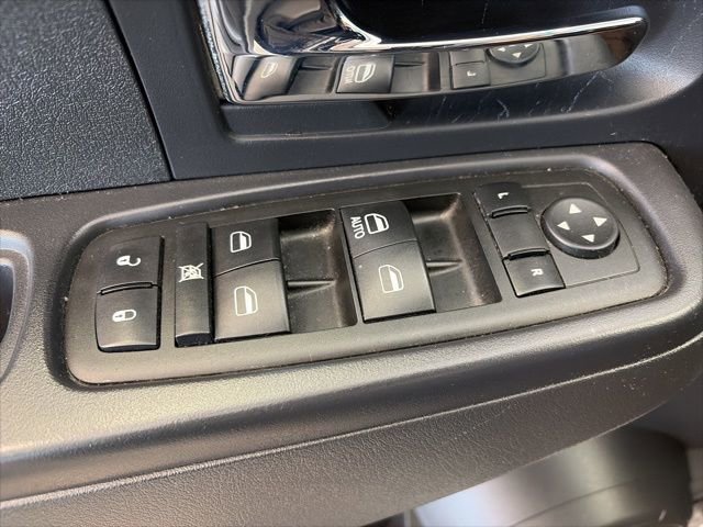 Used 2012 Jeep Liberty Sport w/ Driver Convenience Group image 17