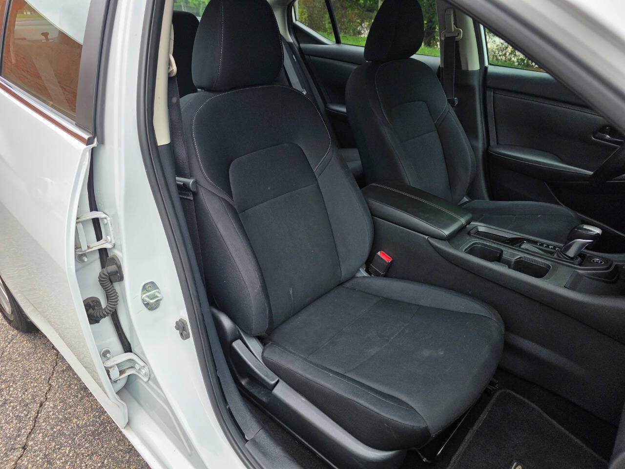 Used 2024 Nissan Sentra S FWD image 30