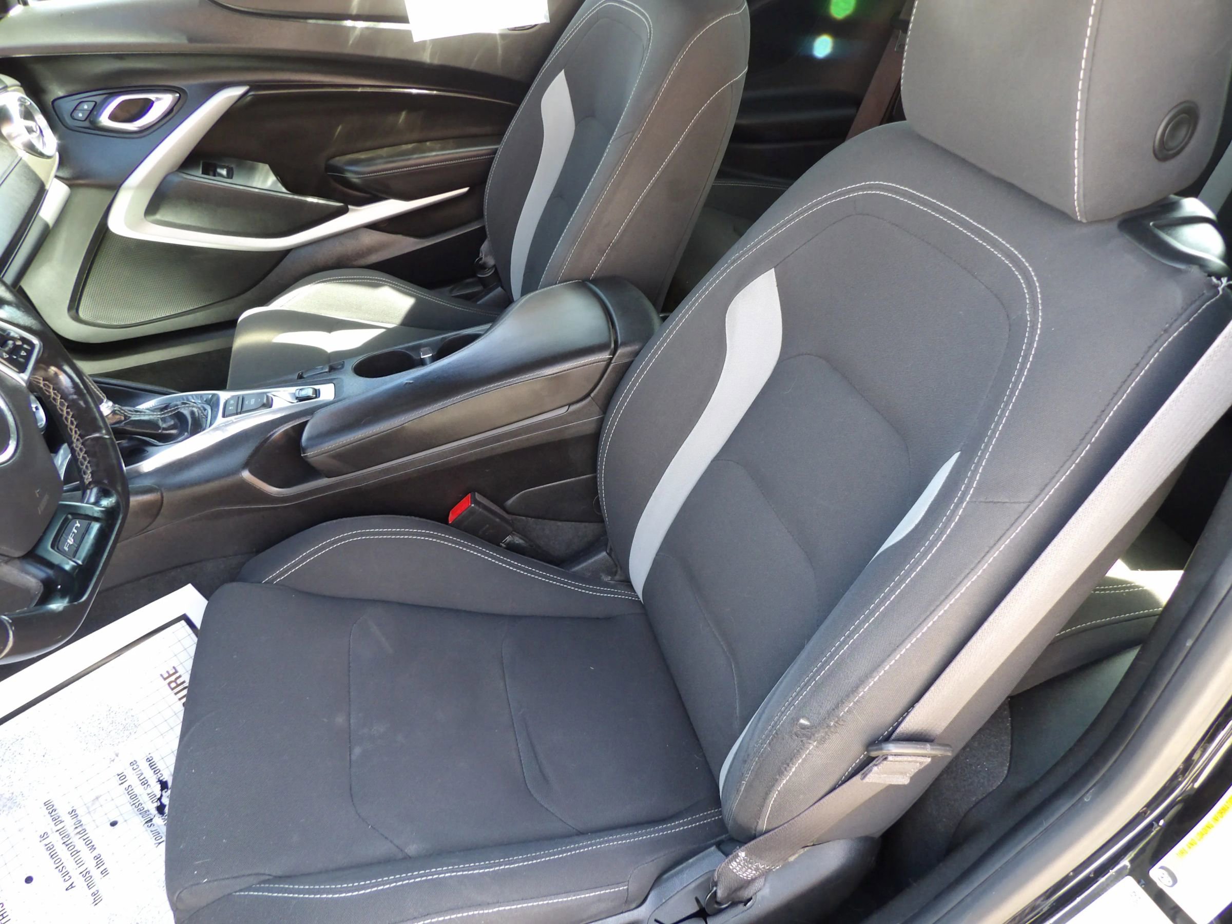 Used 2017 Chevrolet Camaro LT RWD image 10