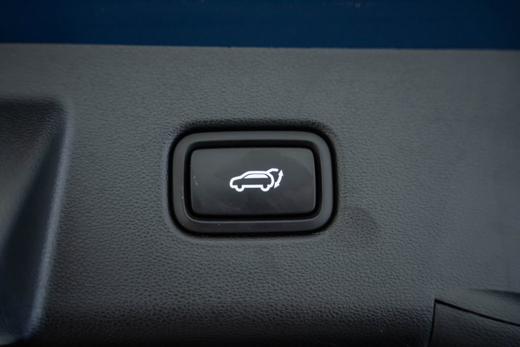 Used 2023 Hyundai Tucson Limited w/ Cargo Package AWD/4WD image 13