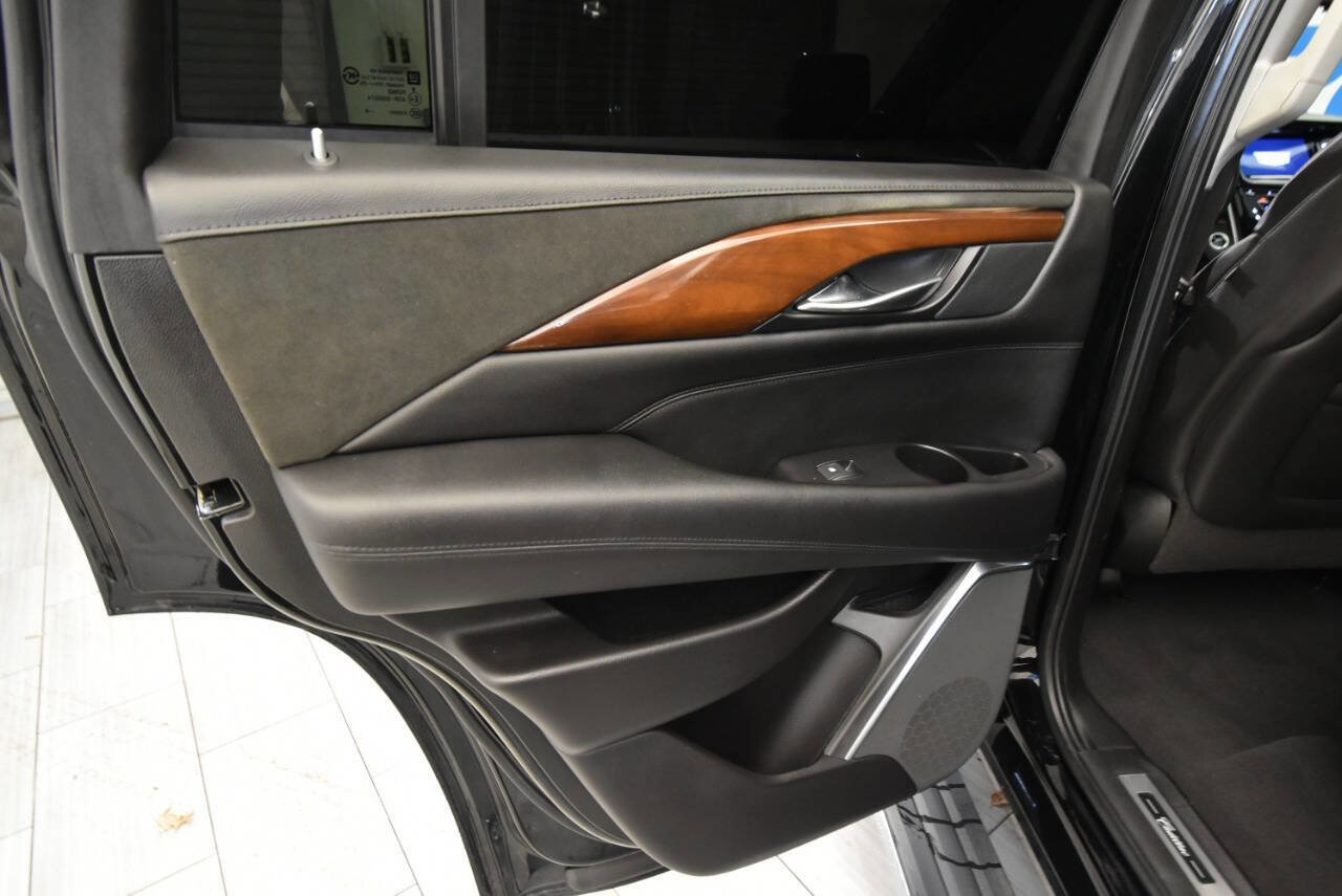 Used 2020 Cadillac Escalade Premium Luxury image 15