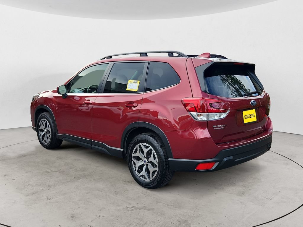 Used 2023 Subaru Forester Premium AWD/4WD image 3