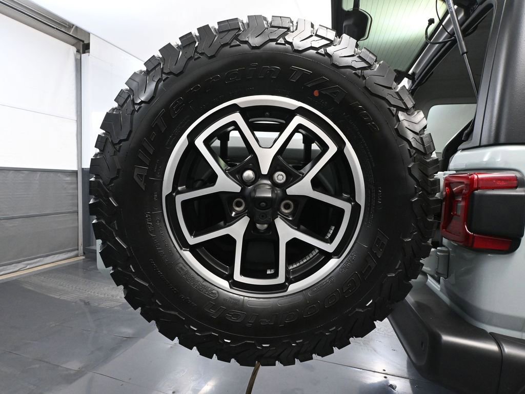 Used 2024 Jeep Wrangler Unlimited Rubicon w/ Convenience Group image 15