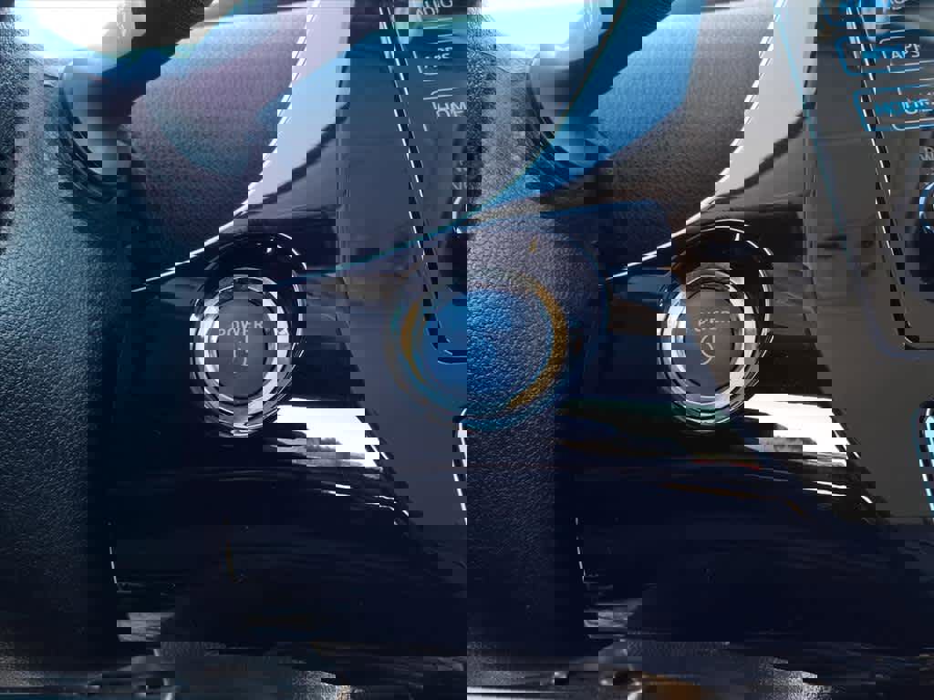 Used 2018 Toyota Prius Prime Plus image 11