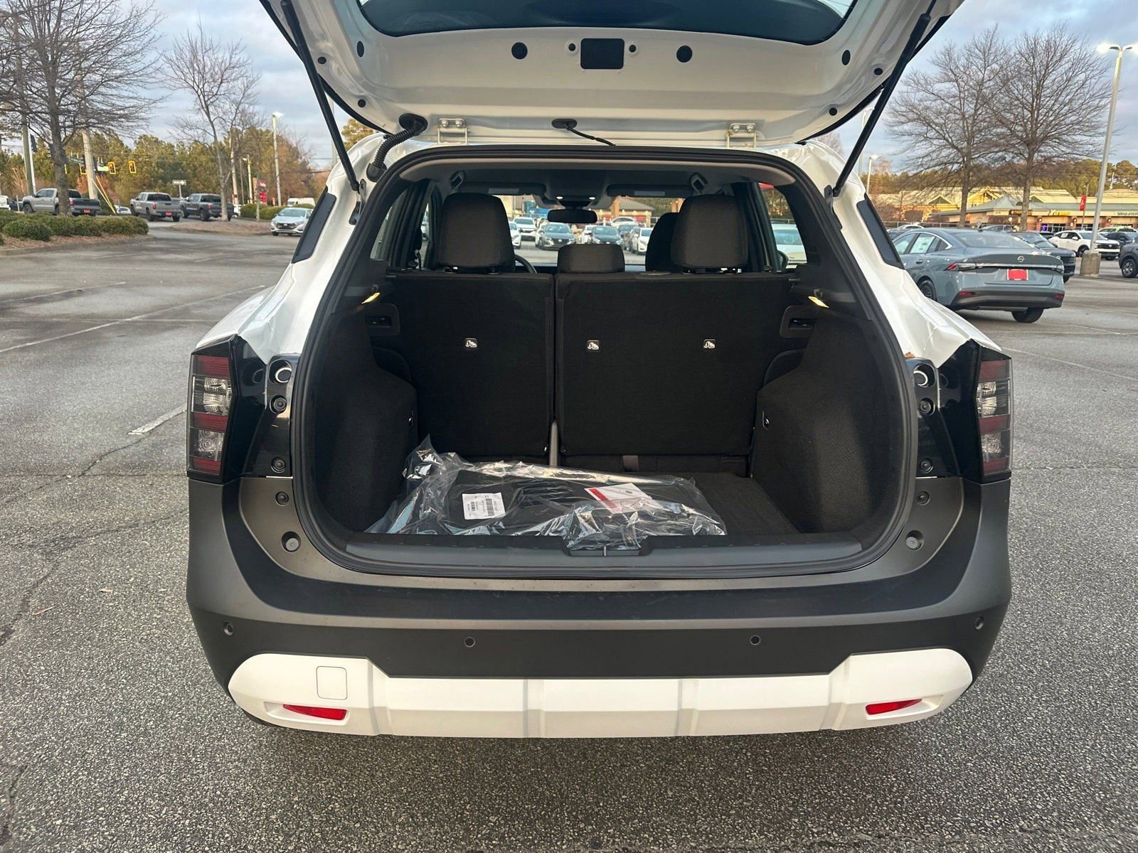 New 2026 Nissan Kicks S image 18