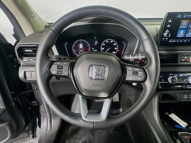 Used 2023 Honda Pilot Touring image 16