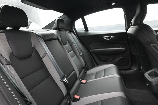 Used 2024 Volvo S60 B5 Plus w/ Climate Package FWD image 32
