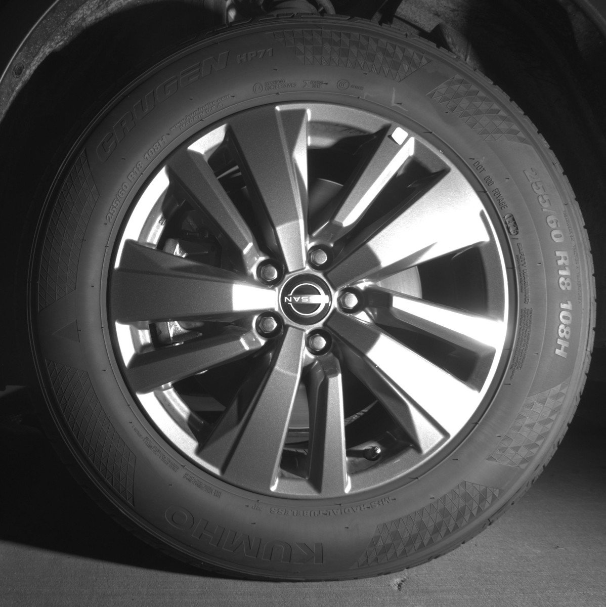 Used 2025 Nissan Pathfinder SV image 12