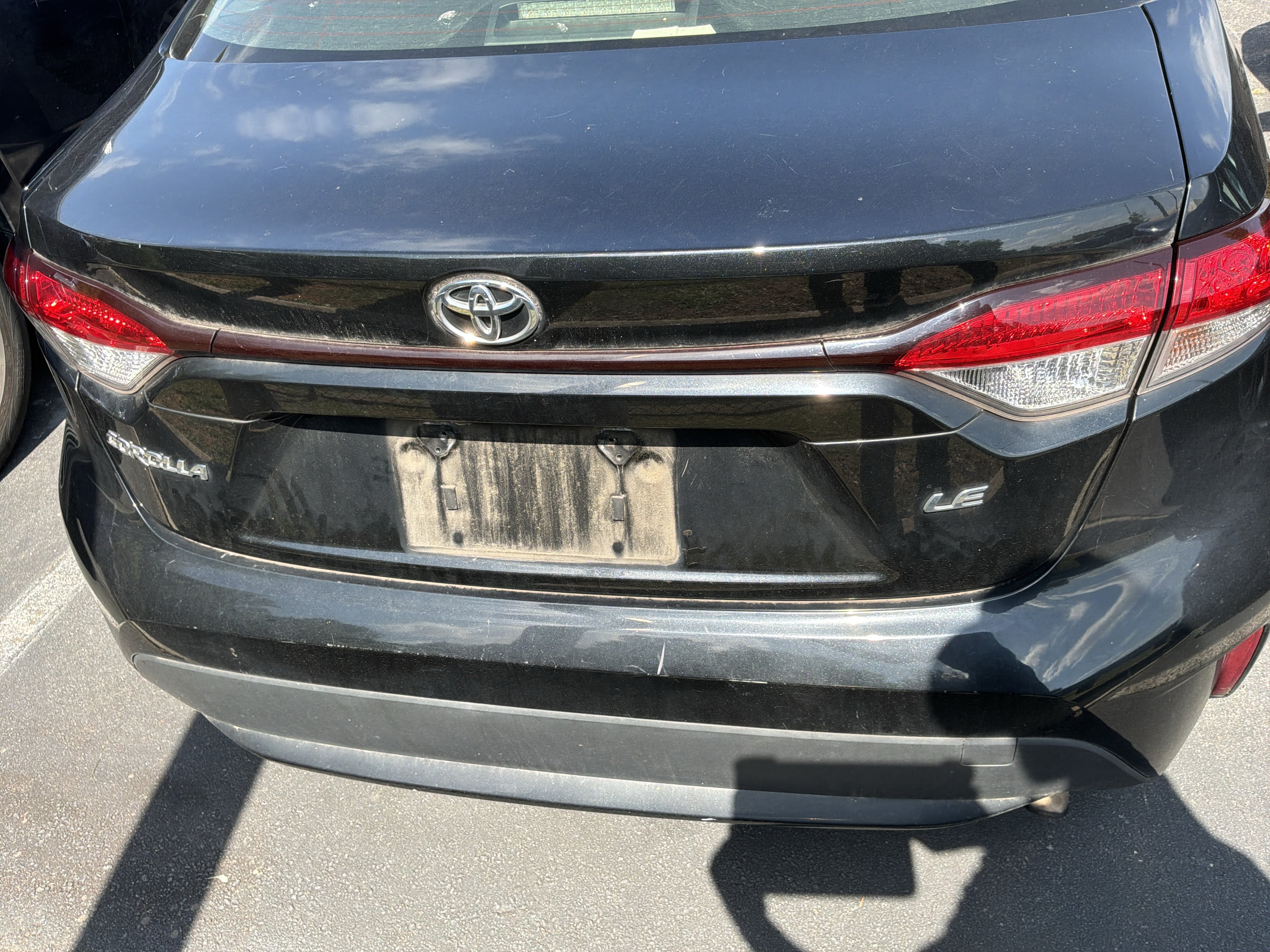 Used 2020 Toyota Corolla LE FWD image 8