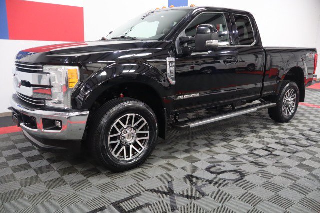 Used 2017 Ford F250 Lariat w/ Tow Technology Bundle AWD/4WD image 3