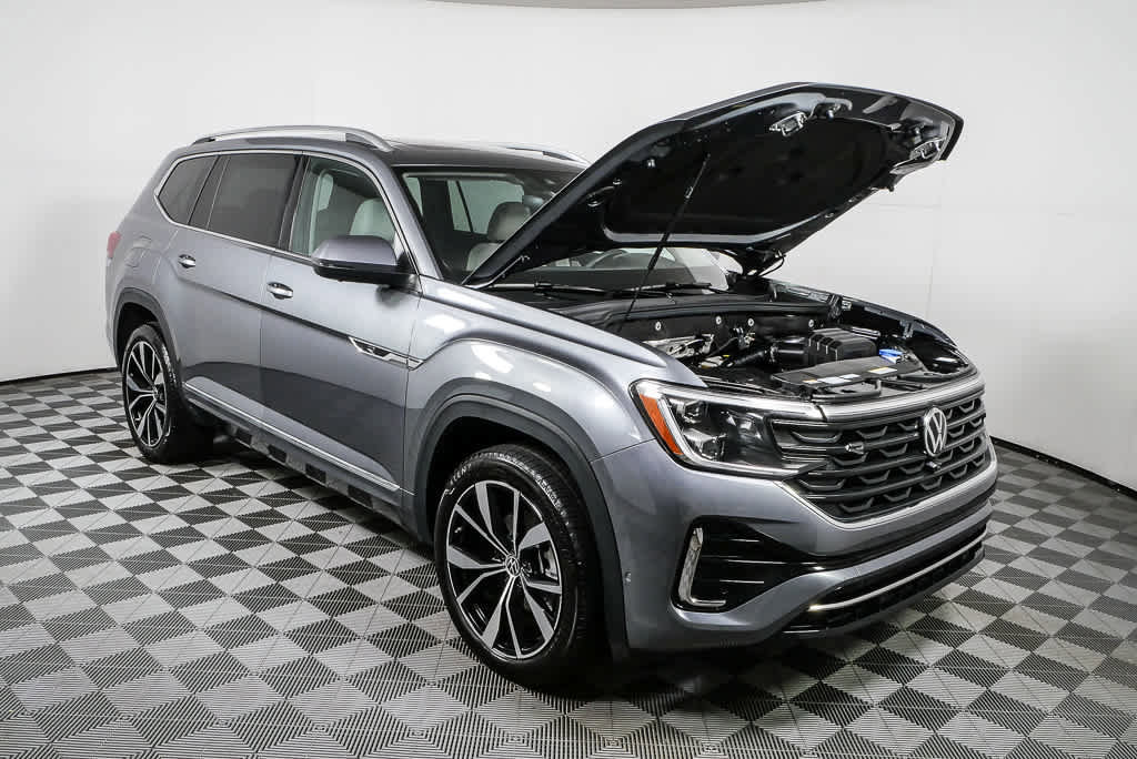 Certified 2025 Volkswagen Atlas SEL Premium R-Line image 39