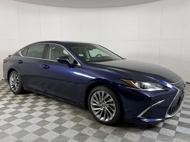 Used 2023 Lexus ES 350 Luxury w/ Accessory Package (Z1) image 8